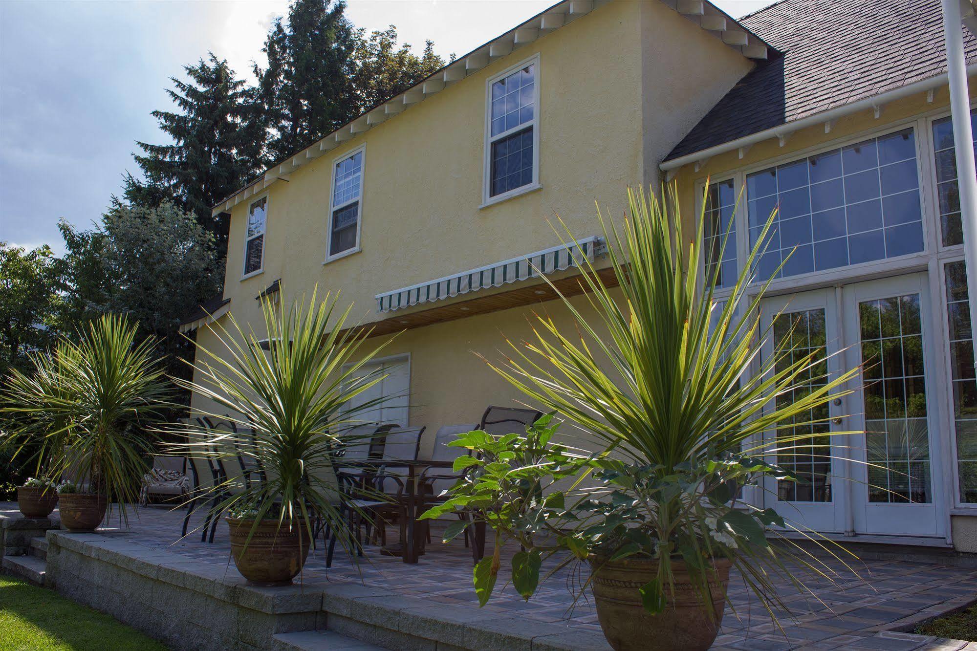 Genelle House B&B Guest House Luaran gambar